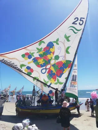Jangadas e estrutura do evento na praia
